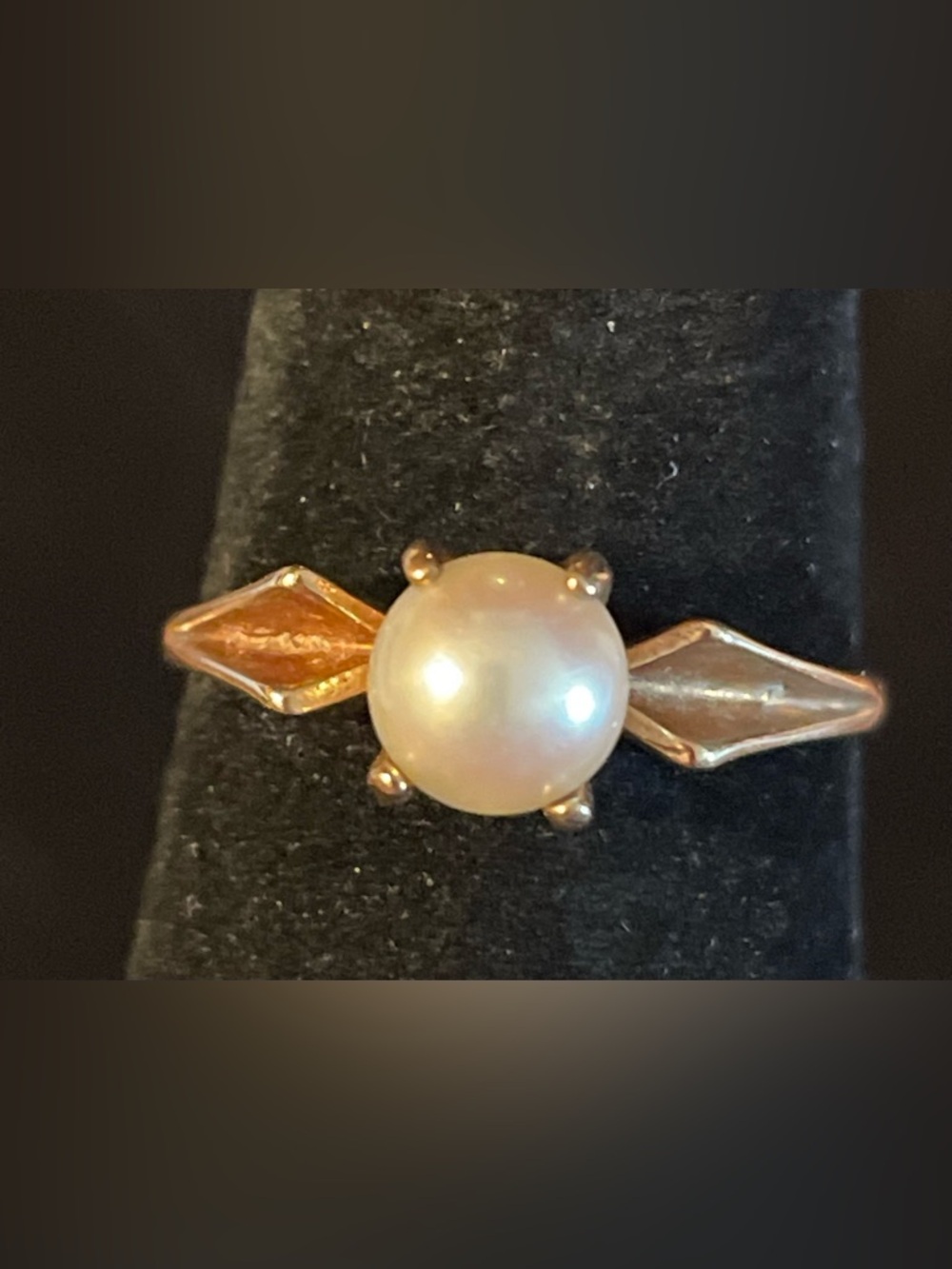 Lustrous 10k Yellow Gold Pearl Ring. Size 5. Vintage. Engraved “Kimberly” Inside